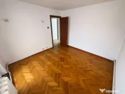 Apartament 2 camere zona Poarta 6 cu Centrala si Loc de Parcare