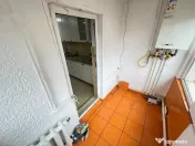 Apartament 2 camere zona Poarta 6 cu Centrala si Loc de Parcare