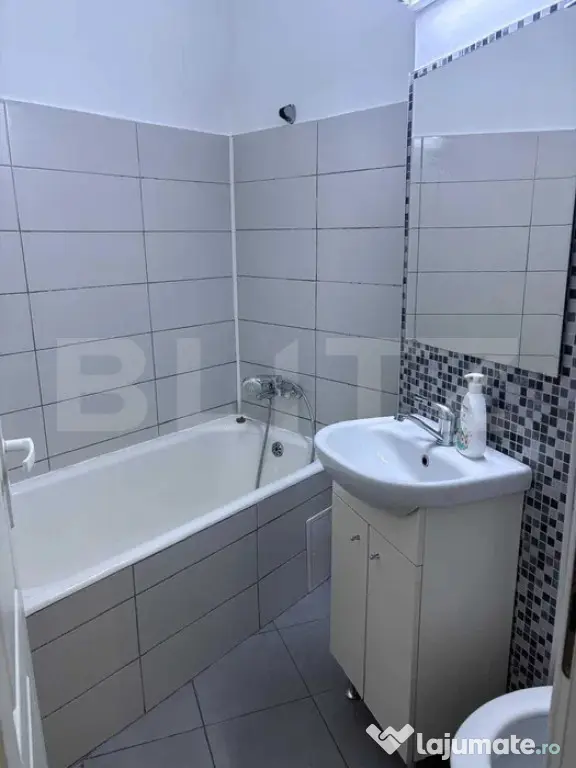 Garsoniera complet decomandat, mobilat modern, zona Podul C - Cluj-Napoca (Cluj)