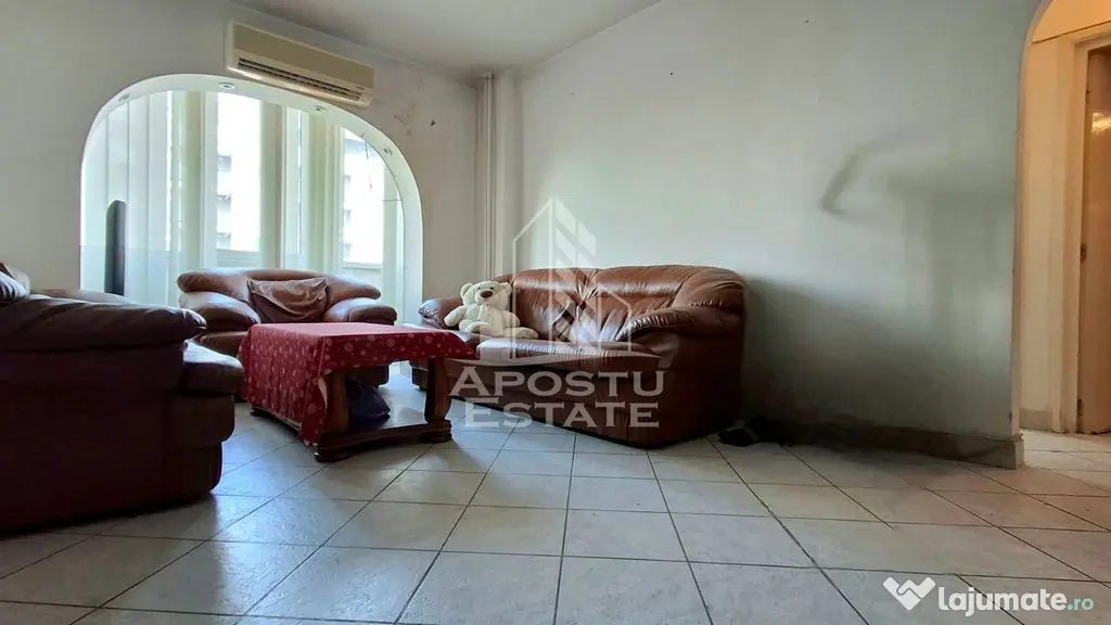 Apartament 4 camere micalaca zona 100 - Arad (Arad)
