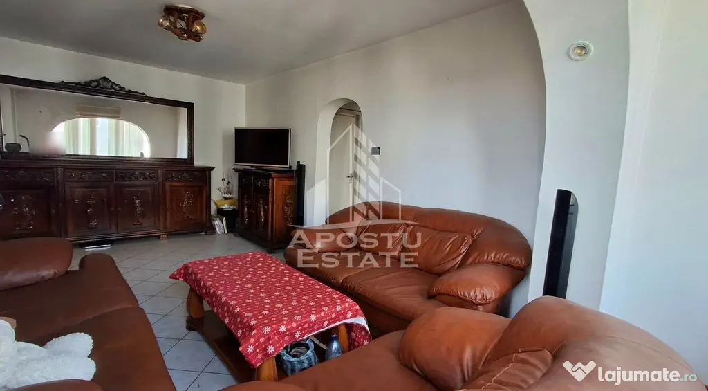 Apartament 4 camere micalaca zona 100 - Arad (Arad)