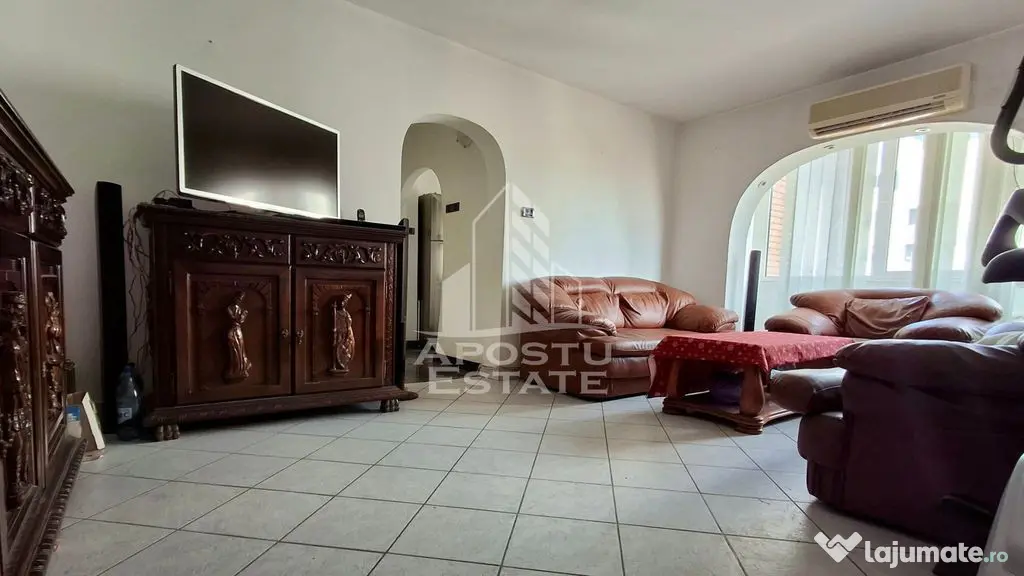 Apartament 4 camere micalaca zona 100 - Arad (Arad)