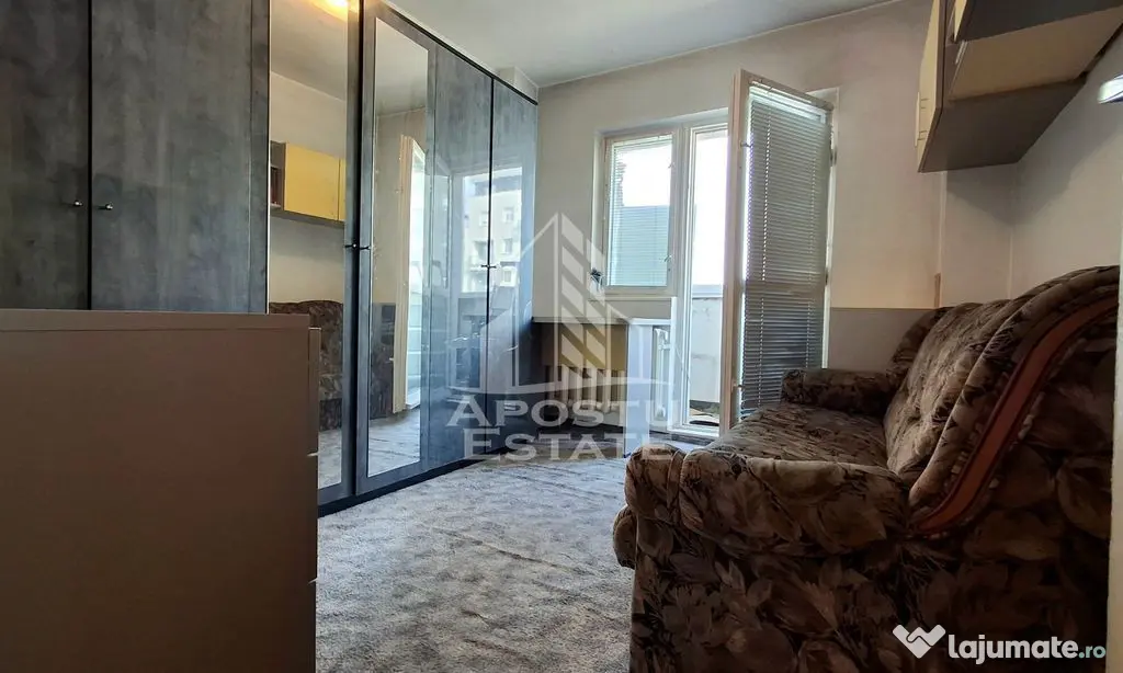 Apartament 4 camere micalaca zona 100 - Arad (Arad)