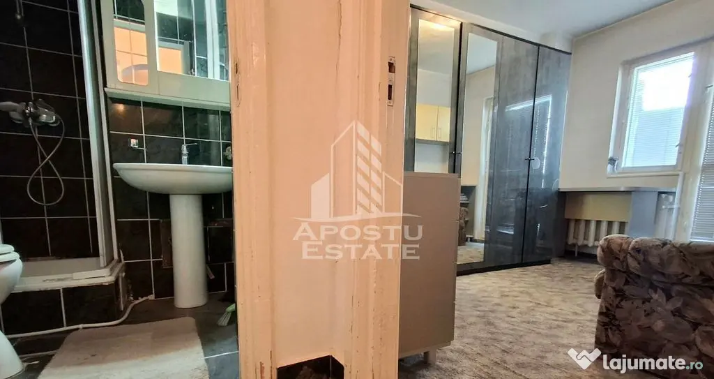 Apartament 4 camere micalaca zona 100 - Arad (Arad)