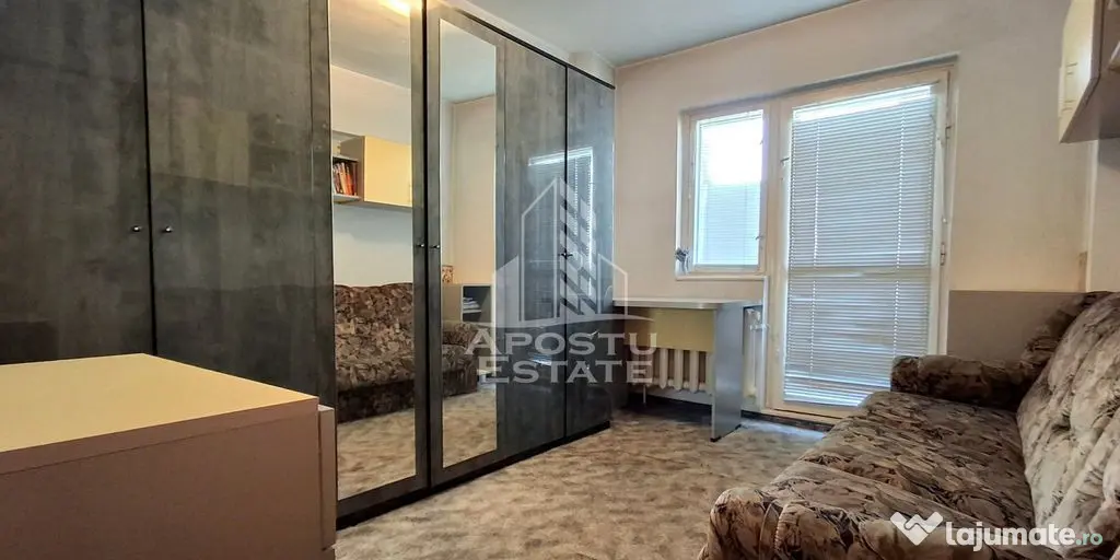 Apartament 4 camere micalaca zona 100 - Arad (Arad)