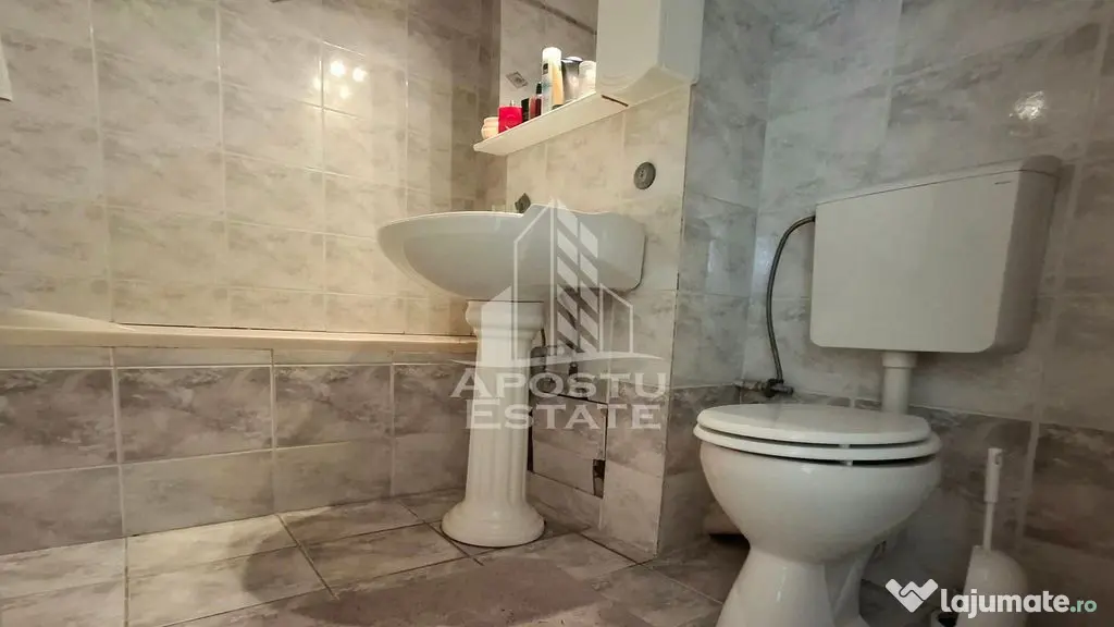 Apartament 4 camere micalaca zona 100 - Arad (Arad)