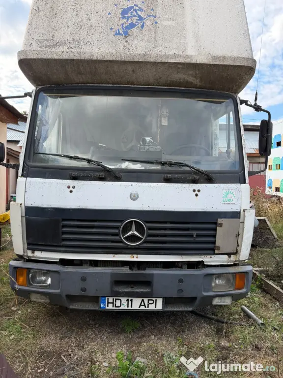 Vand camion Mercedes omologat apicol