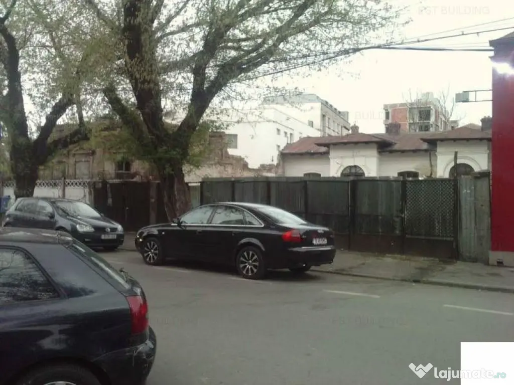 Mosilor-Eminescu, teren in suprafata de 420 mp, deschider...