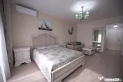 APARTAMENT 3 CAMERE MAMAIA CU VEDERE LA LAC 
