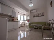 APARTAMENT 3 CAMERE MAMAIA CU VEDERE LA LAC 