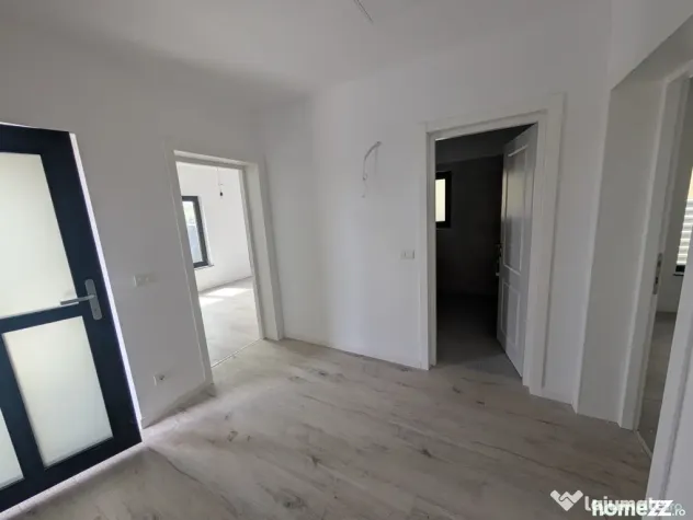 Casa premium! Hemeiusi 3 dormitoare,3 bai , terasa beci