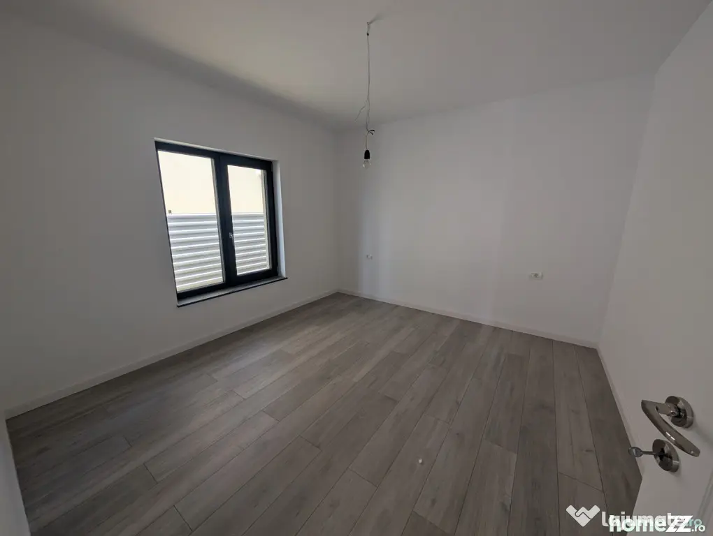 Casa premium! Hemeiusi 3 dormitoare,3 bai , terasa beci