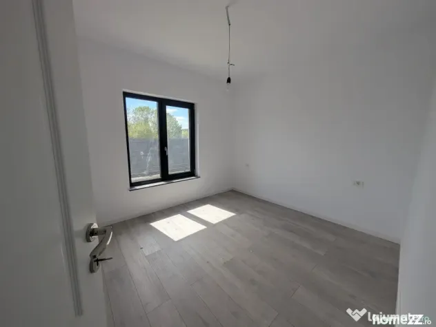 Casa premium! Hemeiusi 3 dormitoare,3 bai , terasa beci