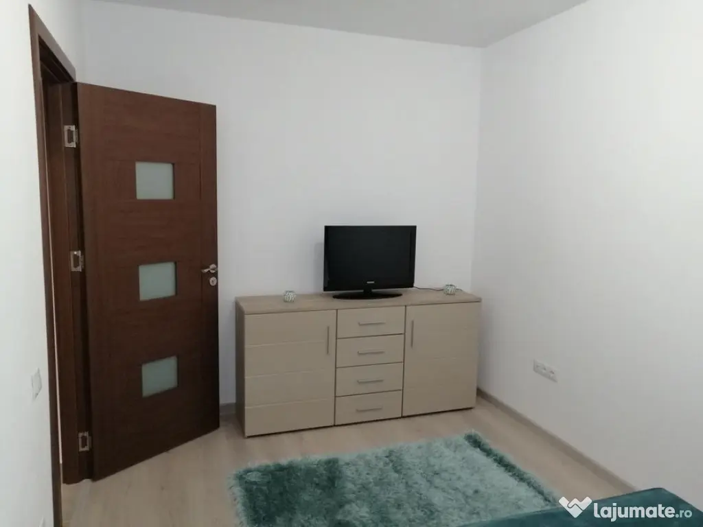 Apartament o camera zona Take Ionescu