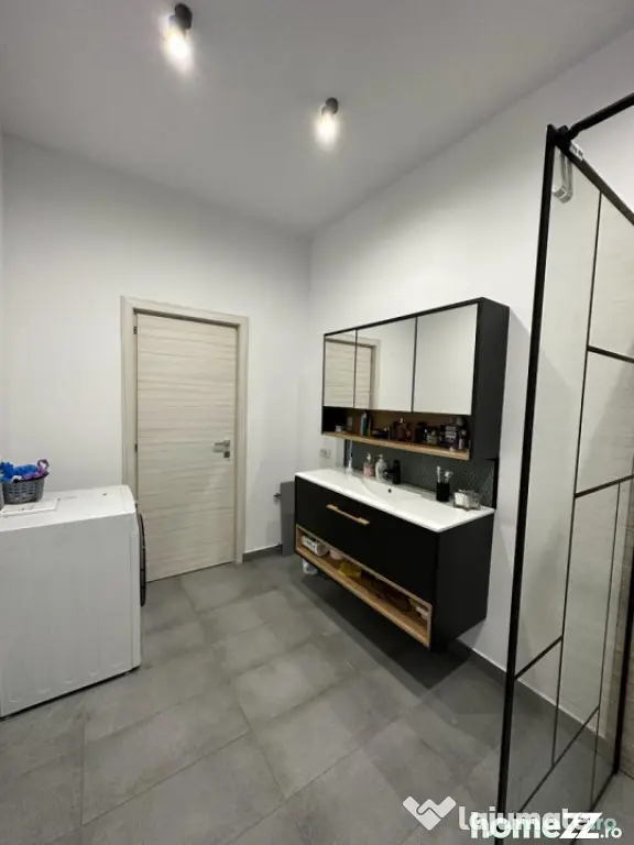 Casă de vânzare | 3 camere | Pod Butelii | Gata de mutat - Constanta (Constanta)