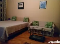 Apartament pe termen lung , etaj 3 situat in Badea Cartan