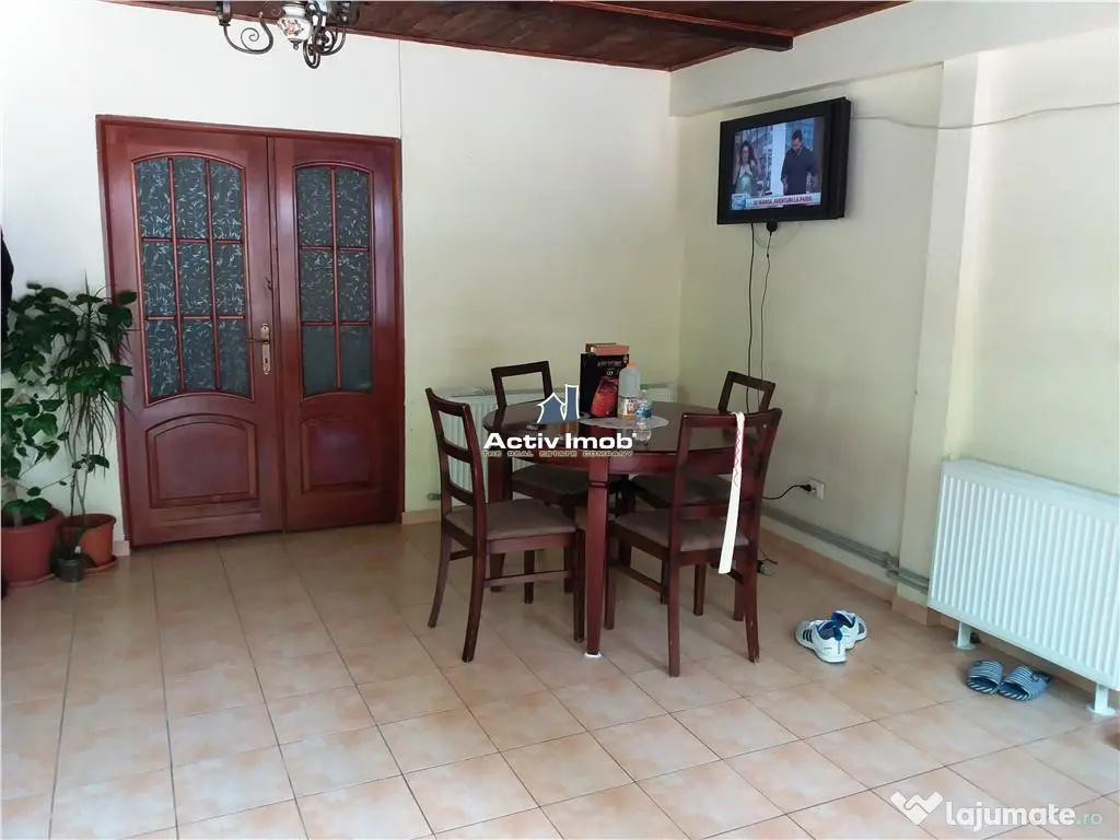 Vila 6 camere Auchan Vitan