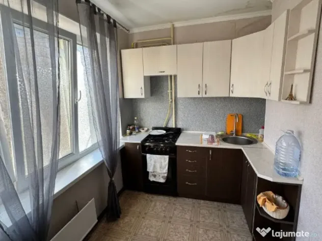 Inchiriez apartament cu 1 camera in zona Dambul Rotund