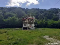 VILA 8 CAMERE, TEREN 5000 MP CAMPULUNG, APA SARATA