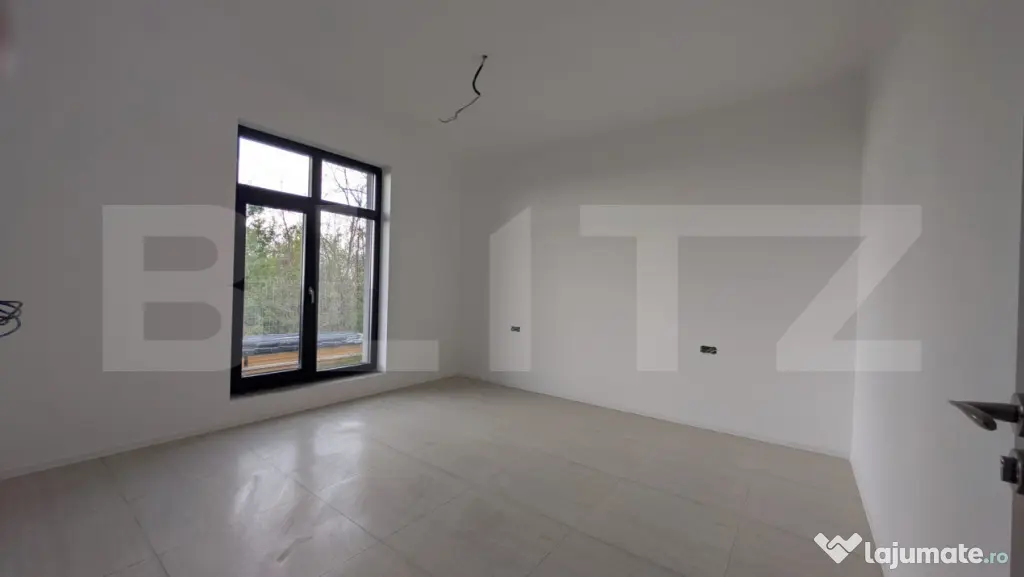 Casă pe structură metalică 3 camere 141 mp utili, teren