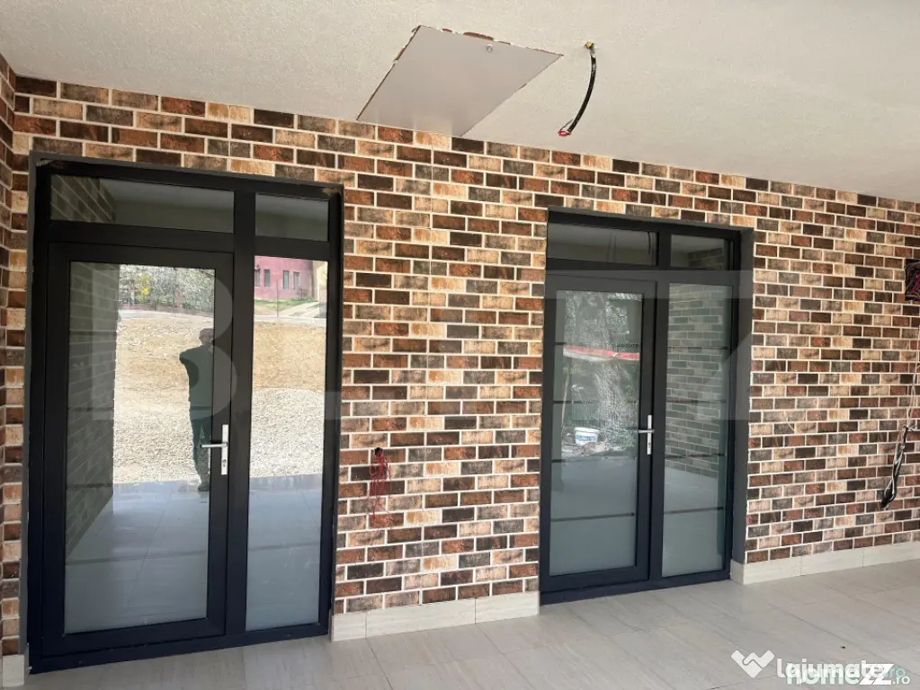 Casă pe structură metalică 3 camere 141 mp utili, teren