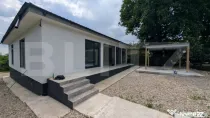 Casă pe structură metalică 3 camere 141 mp utili, teren