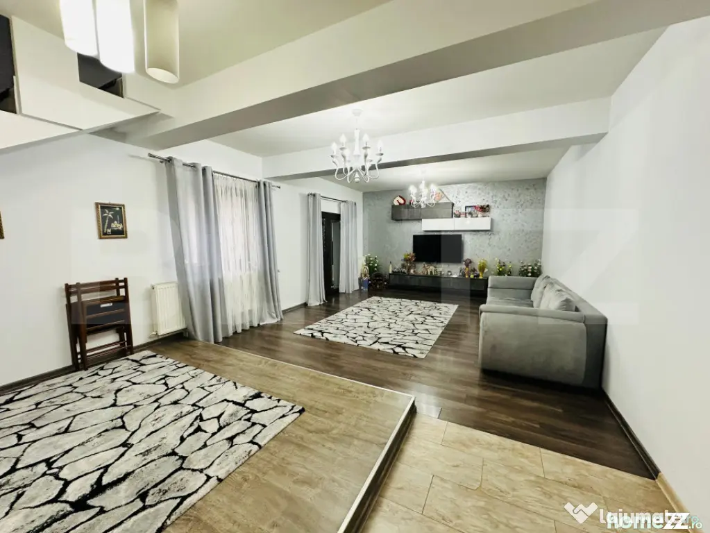 Casa 6 camere centru Miroslava, 240 mp utili, 600 mp de tere - Iasi (Iasi)