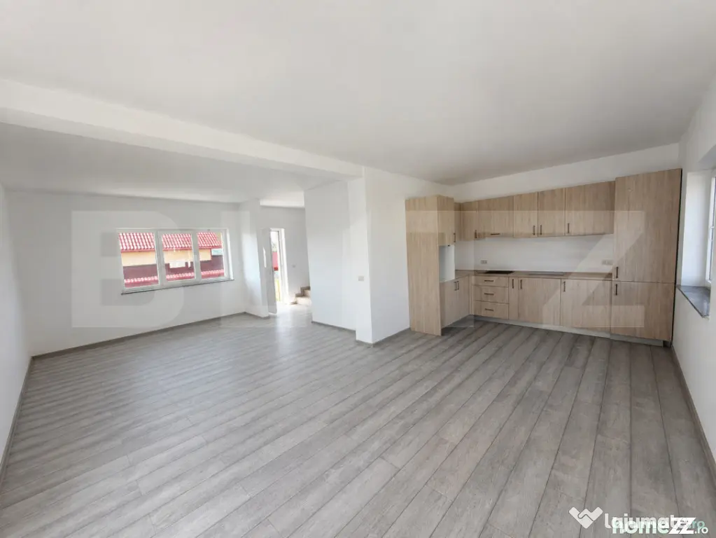 Casa tip duplex , 104 mp cu balcon , 300 mp teren , zona rez - Suceava (Suceava)