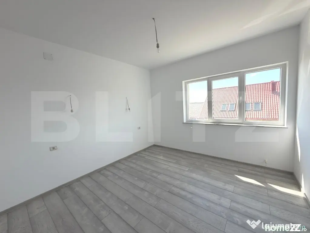 Casa tip duplex , 104 mp cu balcon , 300 mp teren , zona rez - Suceava (Suceava)