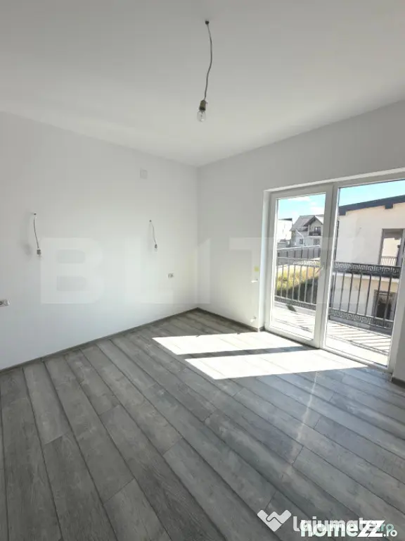 Casa tip duplex , 104 mp cu balcon , 300 mp teren , zona rez - Suceava (Suceava)
