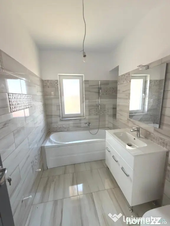 Casa tip duplex , 104 mp cu balcon , 300 mp teren , zona rez - Suceava (Suceava)