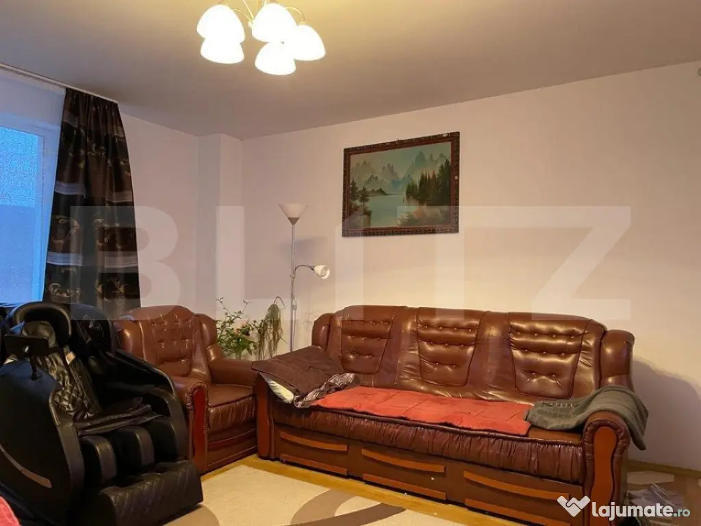 Casa cu 3 camere, 215mp, Santana de Mures