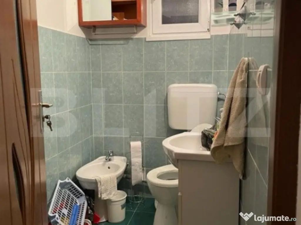 Casa cu 3 camere, 215mp, Santana de Mures