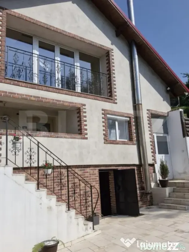Vilă 7 camere, 240mp, 1253mp teren, Fieni - Fieni (Dambovita)