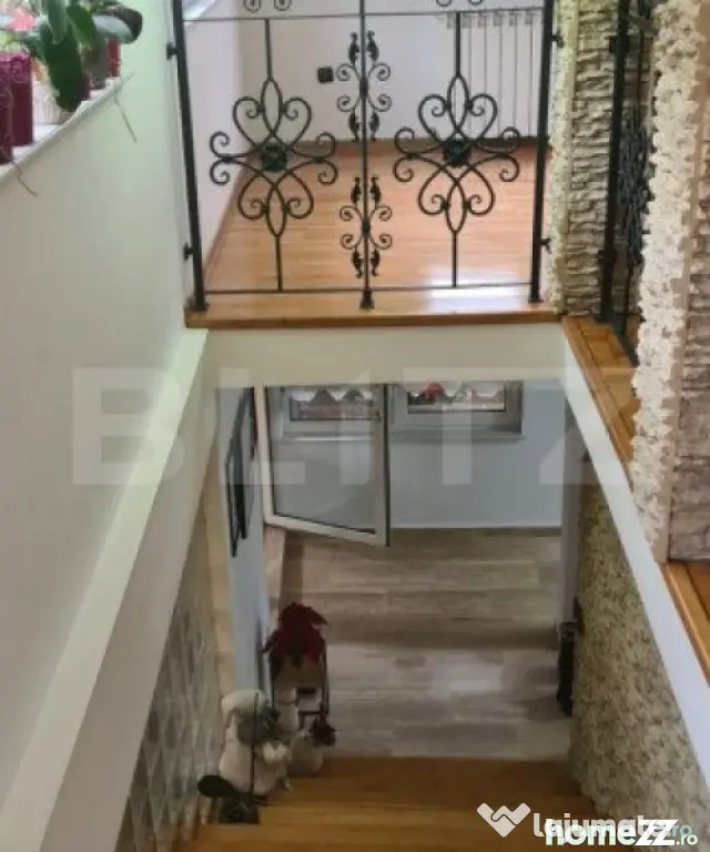 Vilă 7 camere, 240mp, 1253mp teren, Fieni - Fieni (Dambovita)