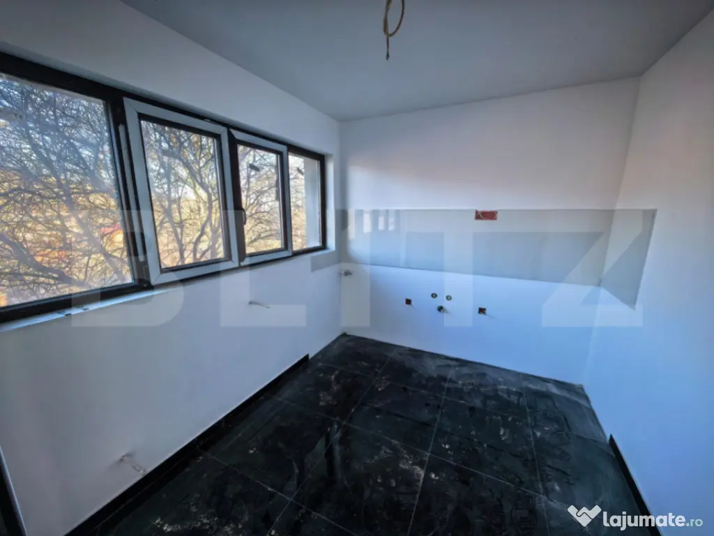 Casa la rosu 4 camere, 169mp, piata Pacurari