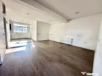 Spatiu comercial de vanzare 66 mp, etajul 2, zona Cetate