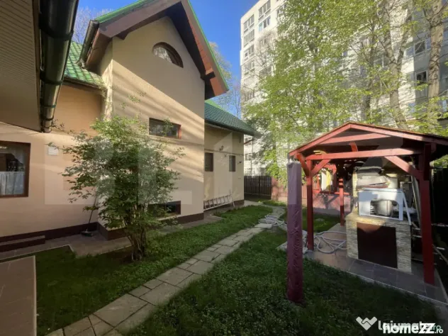 Vila eleganta, 5 camere, 203 mp, Tatarasi - Iasi (Iasi)