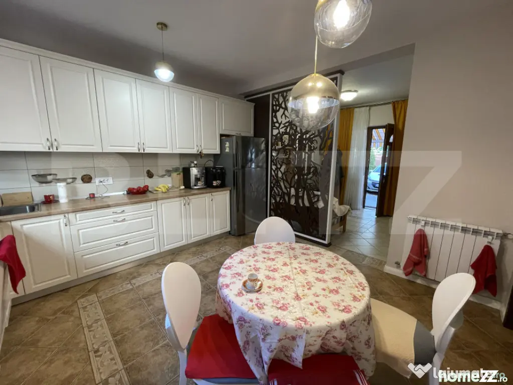 Vila eleganta, 5 camere, 203 mp, Tatarasi - Iasi (Iasi)