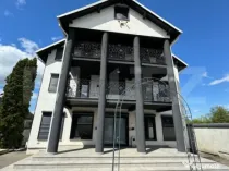 Casa individuala, 8 camere, Radauti