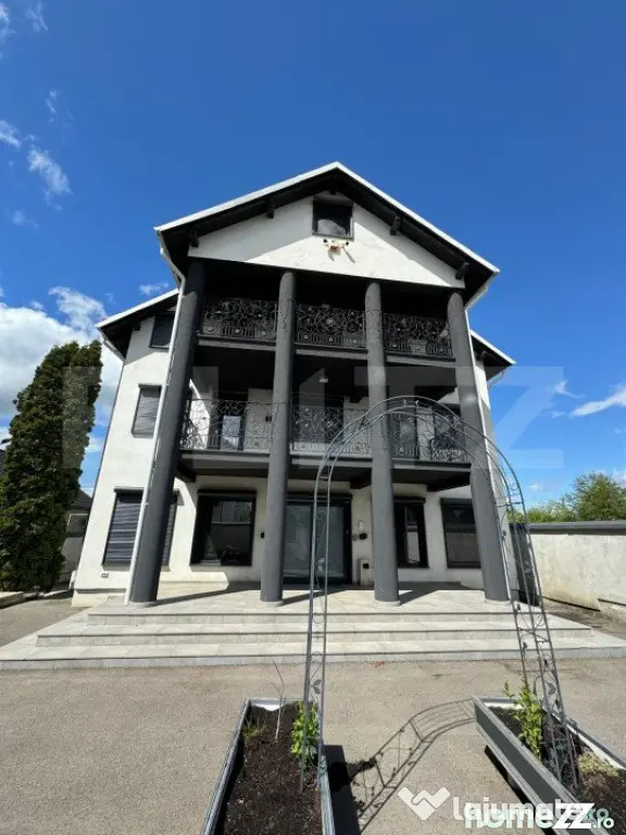 Casa individuala, 8 camere, Radauti