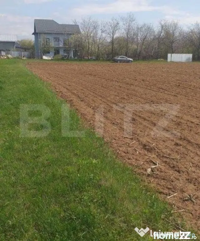 Teren intravilan 5400 mp, deschidere 22 ml, in Baicoi - Baicoi (Prahova)