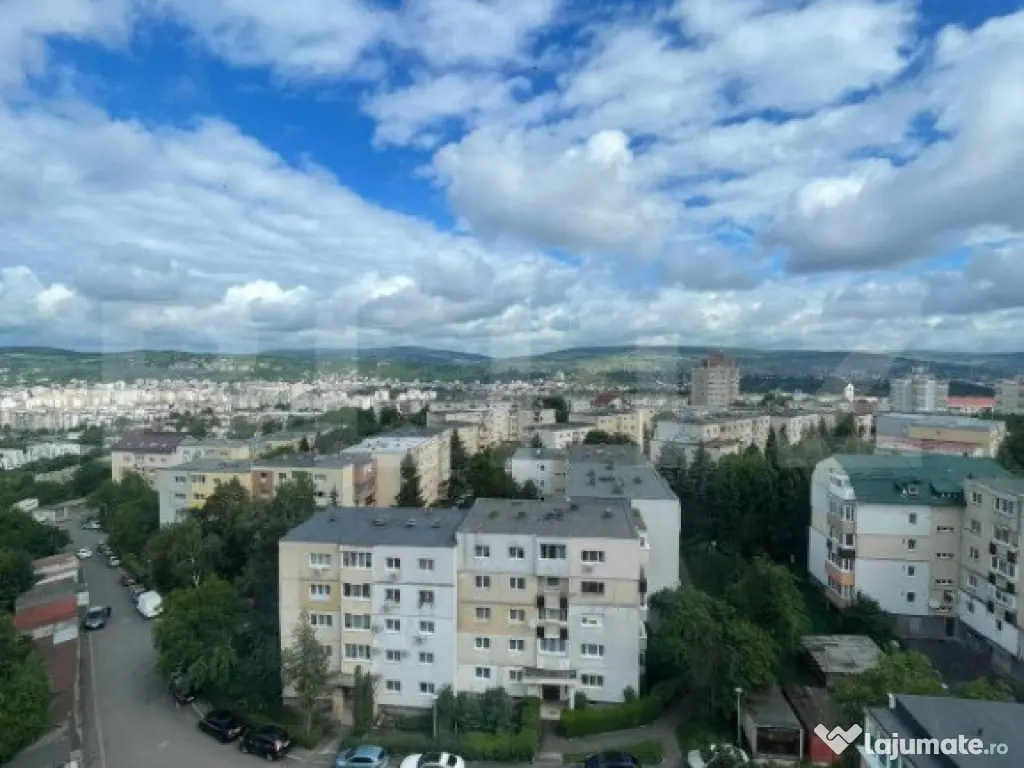 Apartament decomandat de 3 camere, 2 bai , 2 balcoane, Zoril