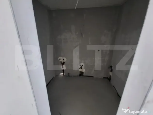 Apartament cu 3 camere, zona strazii Traian Vuia