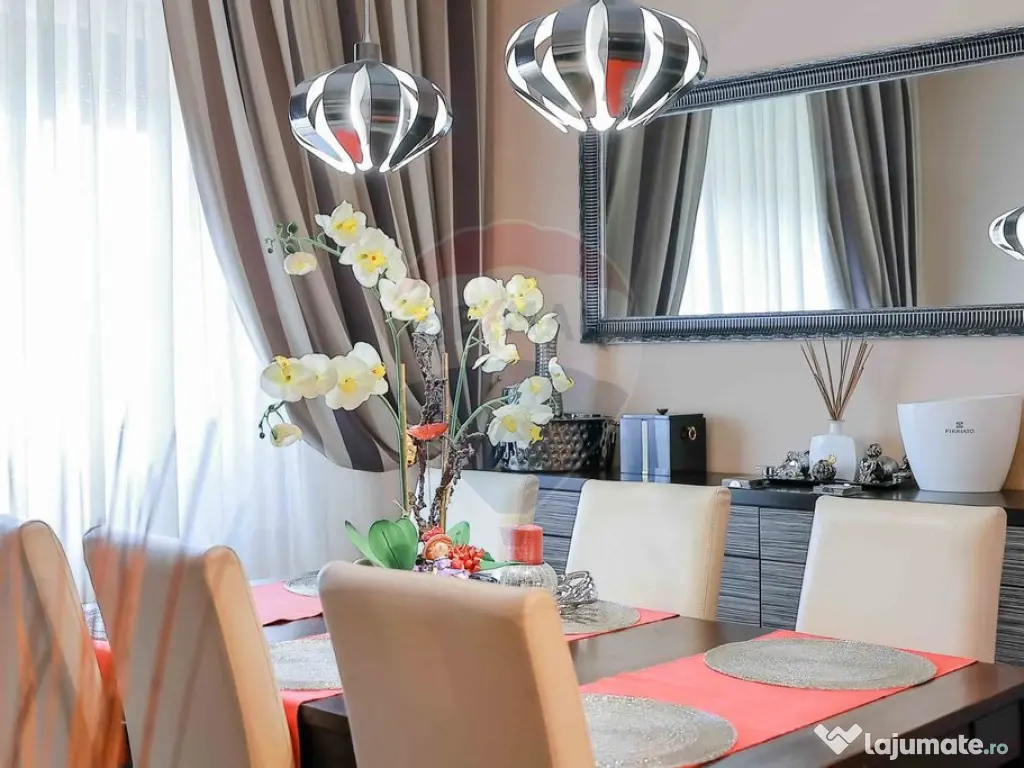 Apartament cu 4 camere și garaj de vânzare în zona Uni...
