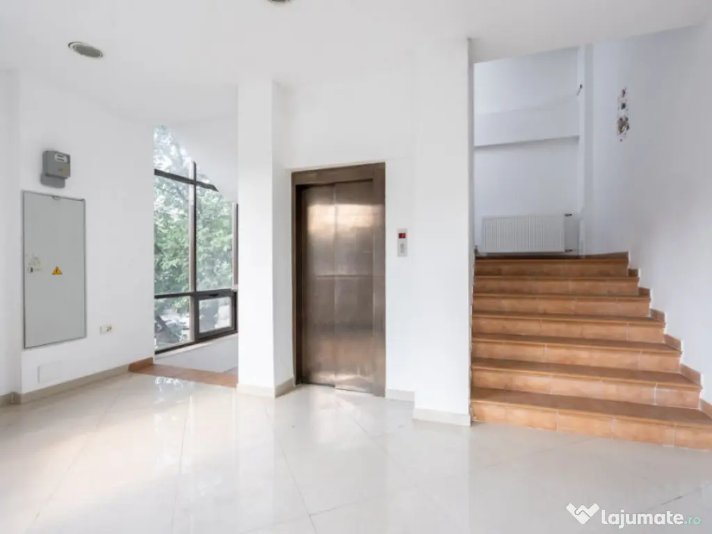 Ferdinand Cladire Birouri -