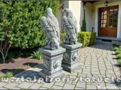 Set 2 statuete vulturi cu socluri, gri antichizat. 
