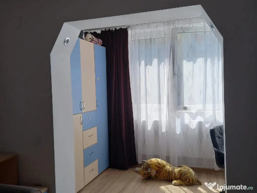 Apartament cu 2 camere, decomandat - zona Astra