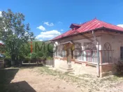 Casa veche si teren Izvorani - toate utilitatile 