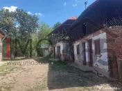 Casa veche si teren Izvorani - toate utilitatile 